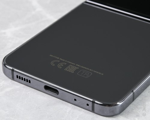 Samsung Galaxy Z Flip5 SM-F731B 8/256Gb Graphite. Изображение 8.