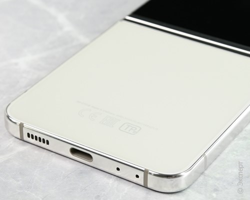 Samsung Galaxy Z Flip5 SM-F731B 8/256Gb Beige. Изображение 8.